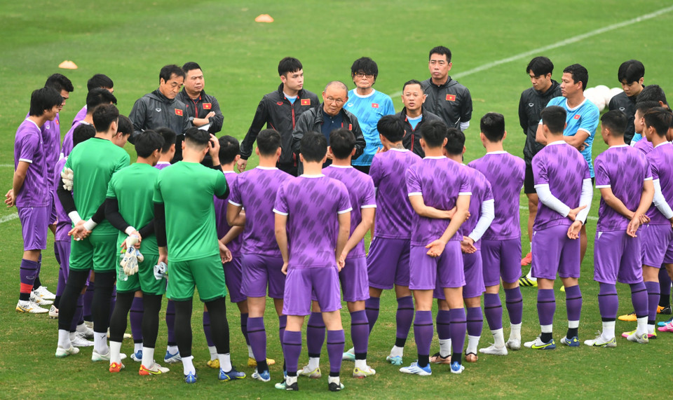 Đội tuyển Việt Nam tập luyện trở lại vào chiều nay (11/1) tại Hà Nội sau một ngày nghỉ ngơi kể từ trận đấu bán kết lượt về AFF Cup 2022 với Indonesia trên sân nhà. (Ảnh: PV/Vietnam+)