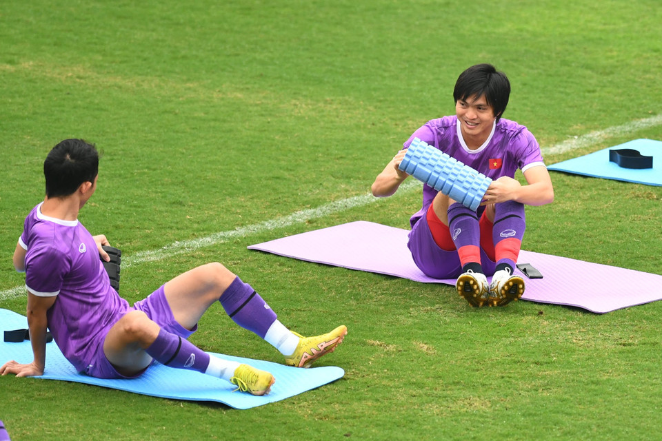 Đoàn quân áo đỏ sao vàng sẽ gặp lại Thái Lan tại chung kết AFF Cup sau 14 năm kể từ chức vô địch năm 2008. (Ảnh: PV/Vietnam+)