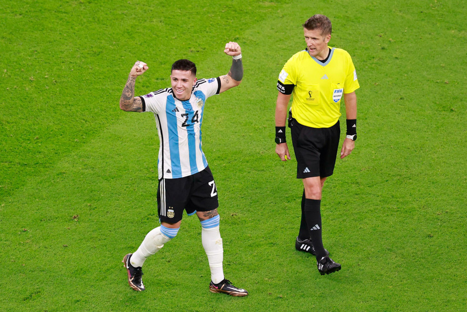 Tới phút 87, Messi ấn định ngày thi đấu chói sáng với kiến tạo dành cho đồng đội Enzo Fernandez ghi bàn thắng thứ hai cũng với cú dứt điểm đẹp mắt. (Ảnh: Hải An/Vietnam+)