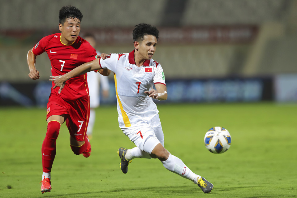 Sau trận đấu với Trung Quốc, đội tuyển Việt Nam tụt xuống xếp cuối bảng B tại vòng loại thứ ba World Cup 2022 khi chưa giành được điểm nào. (Ảnh: AP)