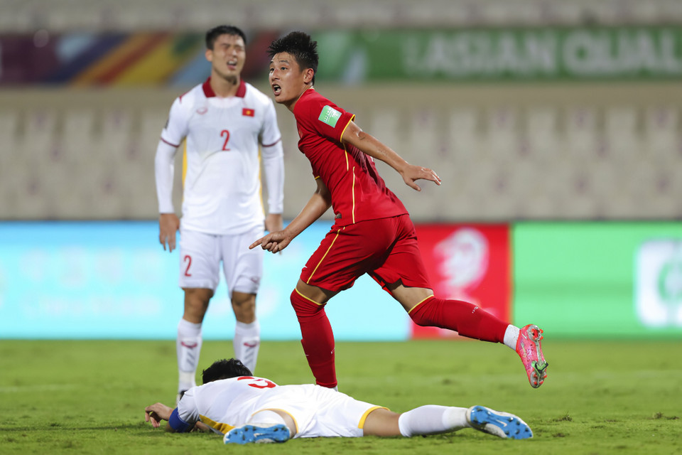 Đối thủ giành chiến thắng nhờ pha lập công quyết định ở phút bù giờ cuối cùng với công lớn thuộc về ngôi sao đang chơi bóng tại La Liga, Wu Lei. (Ảnh: AP)