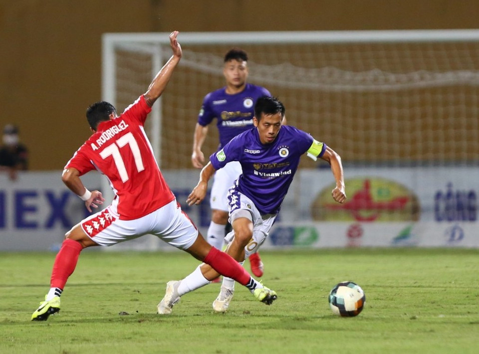 Văn Quyết nổi bật nhất phía Hà Nội FC trước TP.HCM với hat-trick bàn thắng, trong khi Quang Hải tỏa sáng với 1 bàn thắng và 3 kiến tạo. (Ảnh: Hiển Nguyễn/Vietnam+)