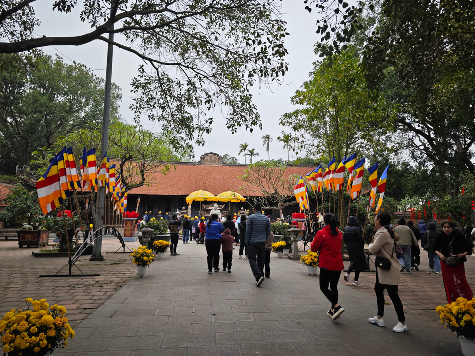 Căn cứ vào thư tịch cổ, chùa Vĩnh Nghiêm được xây dựng từ thời Lý (thế kỷ XI) với tên gọi là chùa Chúc Thánh. Đến thời Trần (thế kỷ XIII - XIV) được mở mang, tôn tạo và đổi tên là chùa Vĩnh Nghiêm. (Ảnh: Thúy Hà/Vietnam+)
