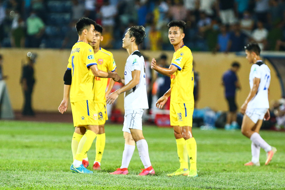 Chung cuộc, Hoàng Anh Gia Lai "phơi áo" tại Thiên Trường, bị loại sớm khỏi cúp Quốc gia 2020 ngay ở trận đấu đầu tiên sau hơn 2 tháng nghỉ thi đấu bởi dịch COVID-19. (Ảnh: Nguyên An/Vietnam+)