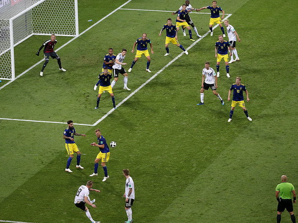Tình huống sút phạt đẳng cấp của các cầu thủ Đức (Nguồn: Dfb.de)