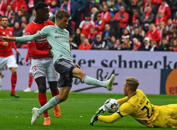 Tiền đạo số 25 đã có thể ghi tên vào bảng tỷ số ở pha bóng này (Ảnh: Nguồn Fcb.de)