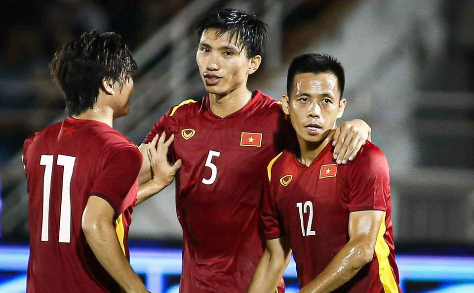 Trong khi đó, tiền đạo Văn Quyết ghi bàn thắng thứ hai liên tiếp sau hai trận đấu giao hữu ở lần trở lại đội tuyển sau 4 năm. (Ảnh: PV/Vietnam+)