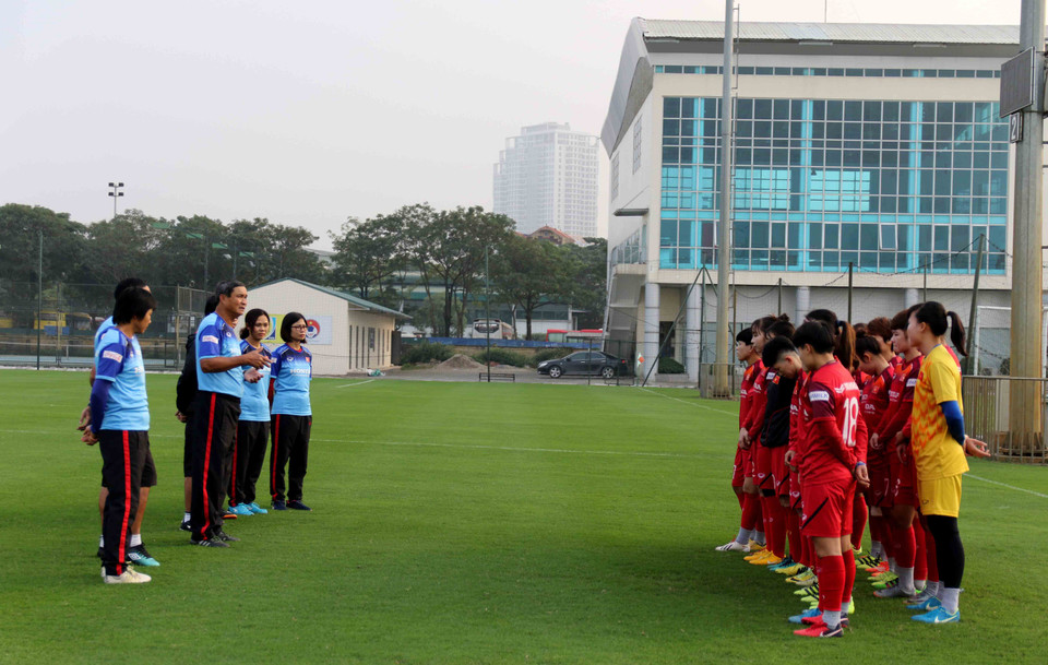 Sáng nay (24/12), đội tuyển nữ Việt Nam hội quân trở lại tại Trung tâm đào tạo bóng đá trẻ Việt Nam (VFF) và bắt đầu tập luyện ngay từ buổi chiều cùng ngày. (Ảnh: VFF)