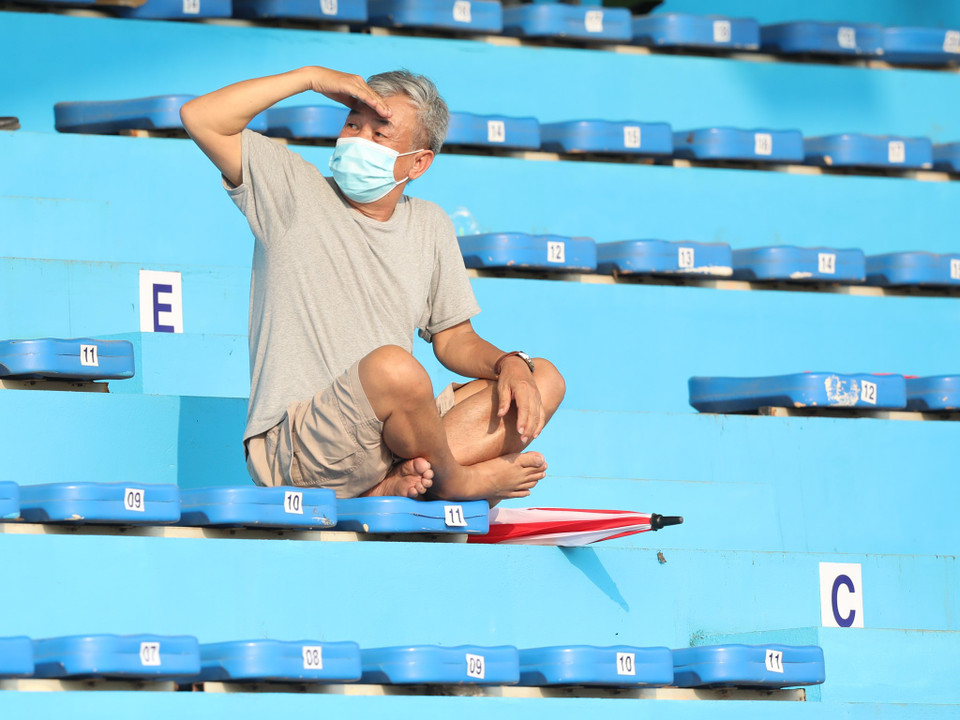 Đây là lần đầu tiên tỉnh Hòa Bình có đội bóng chuyên nghiệp, thi đấu trong hệ thống giải đấu quốc gia nên thu hút sự quan tâm lớn của người hâm mộ. (Ảnh: PV/Vietnam+) 