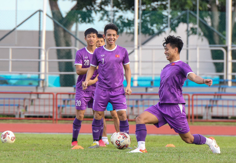 Dù không thể sớm giành vé vào bán kết sớm song đội tuyển Việt Nam vẫn đang có được tinh thần thoải mái cùng sự quyết tâm cao cho trận đấu cuối cùng vòng bảng. (Ảnh: VFF)