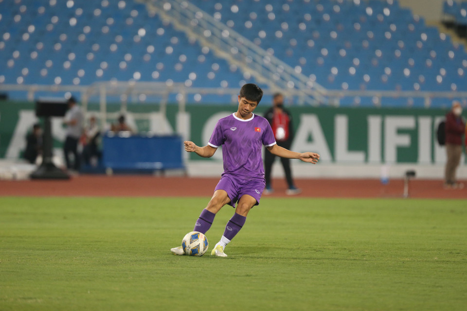 Ở buổi tập làm quen sân, tuyển Việt Nam chủ yếu luyện lại những bài quen thuộc với mong muốn cầu thủ có được cảm giác bóng, cảm nhận không gian thi đấu tốt nhất tại Mỹ Đình. (Ảnh: PV/Vietnam+)