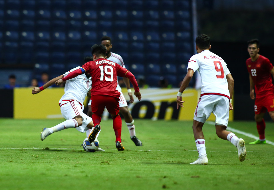 Các cơ hội nguy hiểm nhất của U23 Việt Nam trước U23 UAE đều xuất hiện từ đôi chân của Quang Hải. (Ảnh: Nguyên An/Vietnam+)
