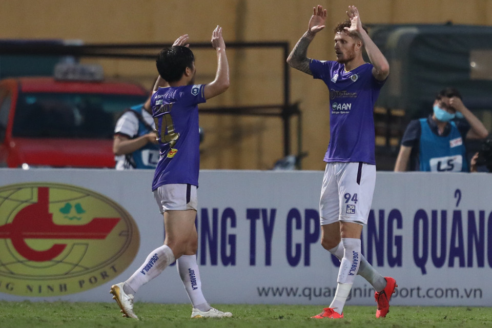 Ngoại binh Geovane (cú đúp) và Bruno là những người lập công để giúp đội bóng Thủ đô giành chiến thắng đầu tiên dưới thời huấn luyện viên Hàn Quốc. (Ảnh: PV/Vietnam+)