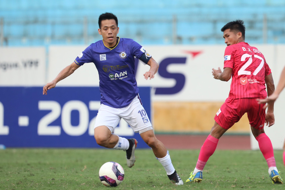 Đoàn quân huấn luyện viên Park Choong-kyun kiểm soát bóng tuyệt đối và không cho Sài Gòn FC nhiều cơ hội nguy hiểm. (Ảnh: PV/Vietnam+)