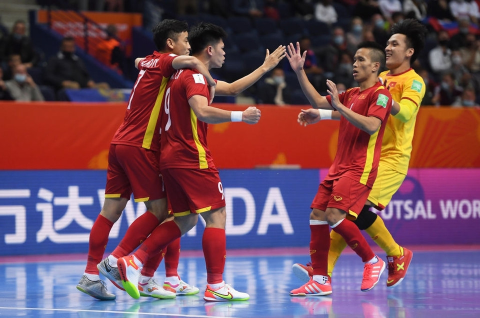Đội tuyển futsal Việt Nam khép lại hành trình ở FIFA Futsal World Cup 2021 với niềm tự hào cùng màn trình diễn ấn tượng. (Ảnh: Getty Images)