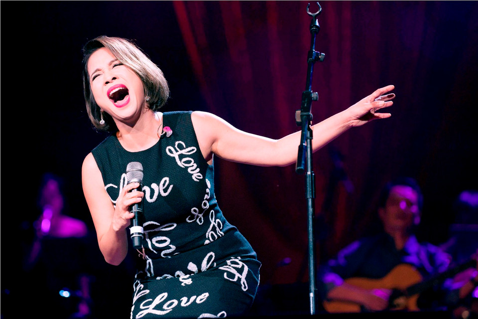 Lâu lắm rồi người ta mới thấy Mỹ Linh hát cảm xúc và thành thật với trái tim mình nhiều đến thế... (Ảnh: Tú Nguyễn)