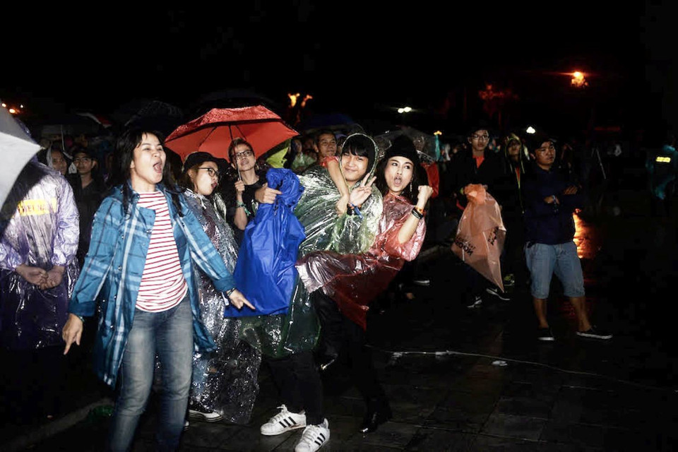 Ca sỹ Thanh Lam và các con đi cỗ vũ cho Monsoon. (Ảnh: BTC)