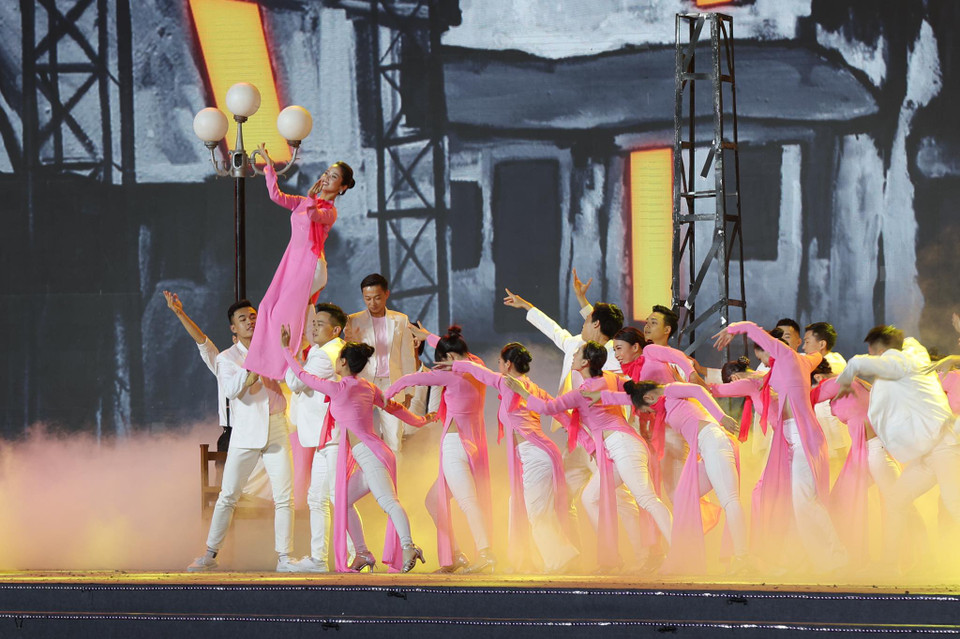 Lễ bế mạc là cơ hội để Hà Nội giới thiệu hình ảnh Thủ đô thân thiện, hiếu khách đến với bạn bè trong Khu vực Đông Nam Á và thế giới. (Ảnh: Minh Hiếu/Vietnam+)