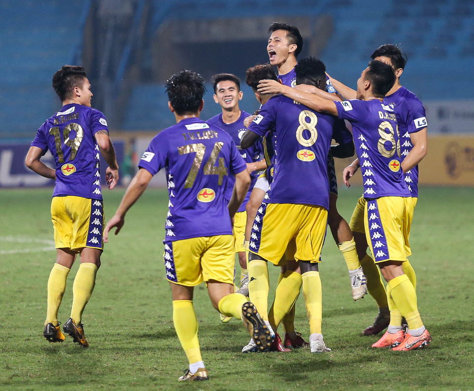 Phút 66, Văn Tới tiếp tục lập công cho Hà Nội FC để giữ chắc 3 điểm ở lại Hàng Đẫy. Tỷ số 4-1 ở phút 66 khiến Sài Gòn FC không còn thể gượng dậy. (Ảnh: Hiển Nguyễn/Vietnam+)