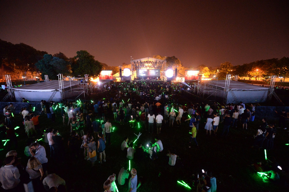 Đêm khai màn Monsoon thu hút lượng lớn khán giả. (Ảnh: Giang Huy)