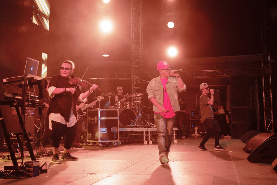 Các thành viên chính Phúc Bồ và Hà Lê đều là những người đã hoạt động nhiều năm trong ngành công nghiệp giải trí: Phúc Bồ là nhà sản xuất âm nhạc có nhiều giải thưởng. (Ảnh: Giang Huy)