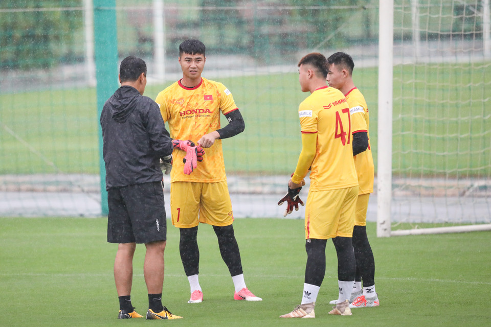 Đợt tập trung giữa tháng Tám này kéo dài 10 ngày, huấn luyện viên Park Hang-seo sẽ cố gắng rà soát, tìm ra những gương mặt tốt nhất cho mục tiêu dài hạn SEA Games 31. (Ảnh: Phúc Tá/Vietnam+)