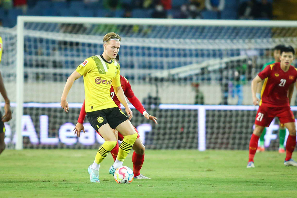  Khoảng thời gian bù giờ cuối trận ít ỏi không đủ giúp đội bóng từ Đức gỡ hòa trong trận đấu giao hữu.(Ảnh: PV/Vietnam+)