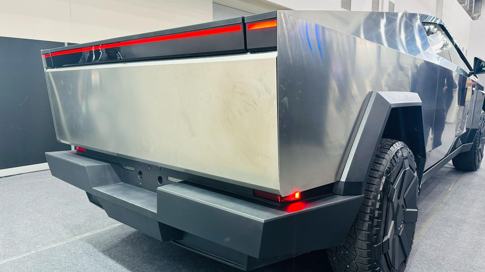 Với sức mạnh 845 mã lực, chiếc bán tải điện này có khả năng tăng tốc từ 0 - 96 km/giờ chỉ trong 2,6 giây. (Nguồn: Vietnam+)