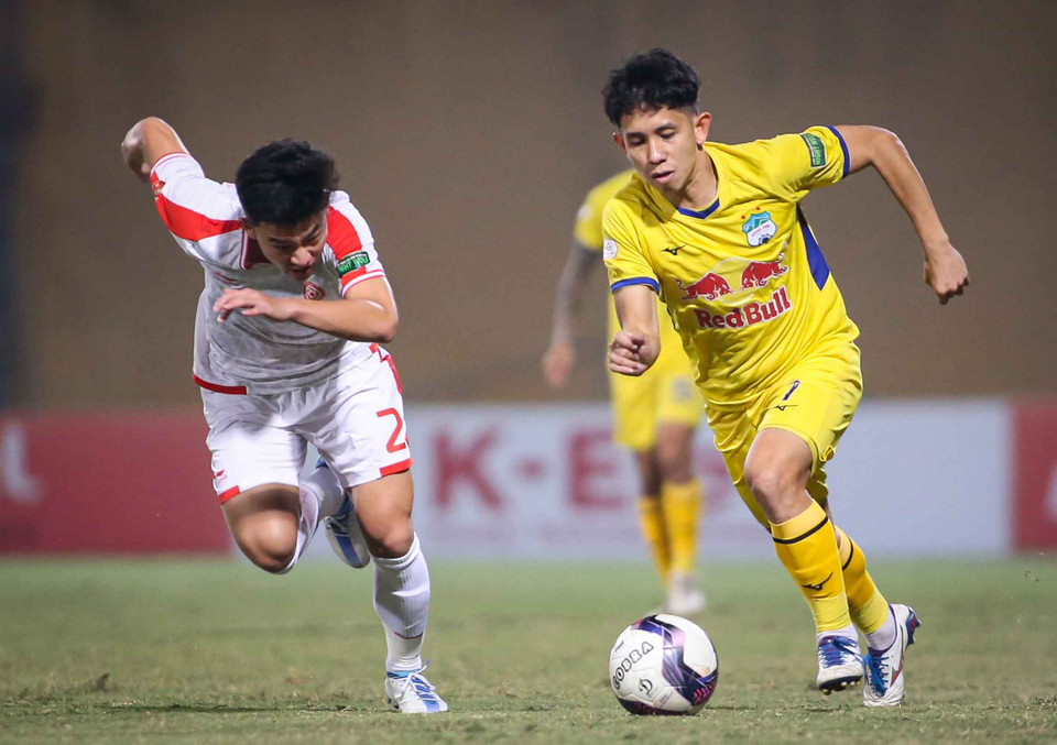 Ngược lại, Hoàng Anh Gia Lai chịu sức ép lớn khi đang có nguy cơ rơi vào cuộc đua trụ hạng. (Ảnh: PV/Vietnam+)