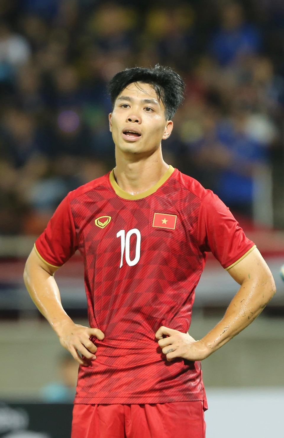 Sau trận đấu, nhiều ý kiến cho rằng Công Phượng bị mất cảm giác bóng do phải ngồi ghế dự bị quá lâu ở đội bóng Bỉ. Nhưng cũng có ý kiến bênh vực, cho rằng cựu tiền đạo của Hoàng Anh Gia Lai đã thể hiện được quyết tâm, chỉ thiếu một chút may mắn và sự chính xác.