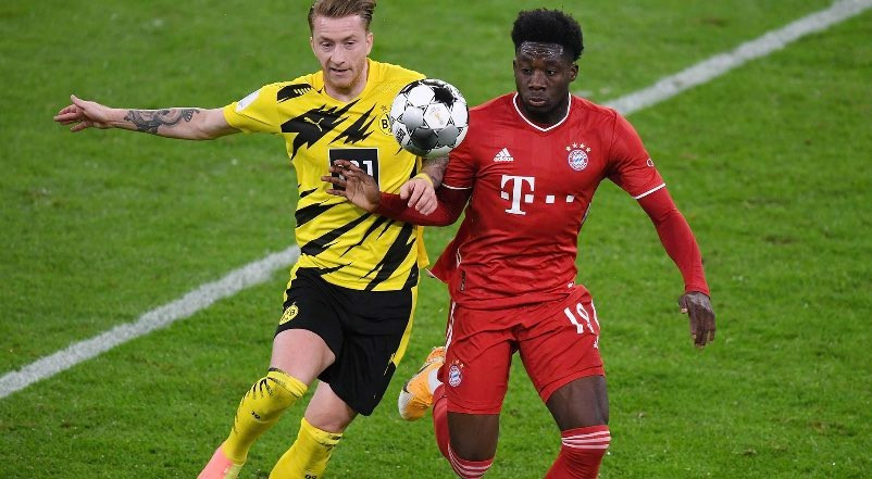 Alphonso Davies (áo đỏ) lại một lần nữa tỏa sáng đúng lúc...(Nguồn: FcBayern)