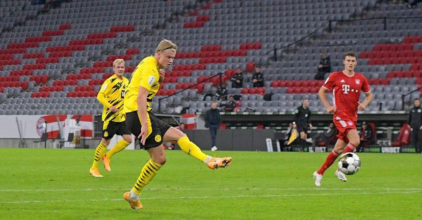 Sang hiệp 2, Haaland tự mình lập công để gỡ hòa 2-2 ở phút 55 nhưng sau đó lại bỏ lỡ cơ hội giúp Dortmund dẫn ngược. (Nguồn: FcBayern)