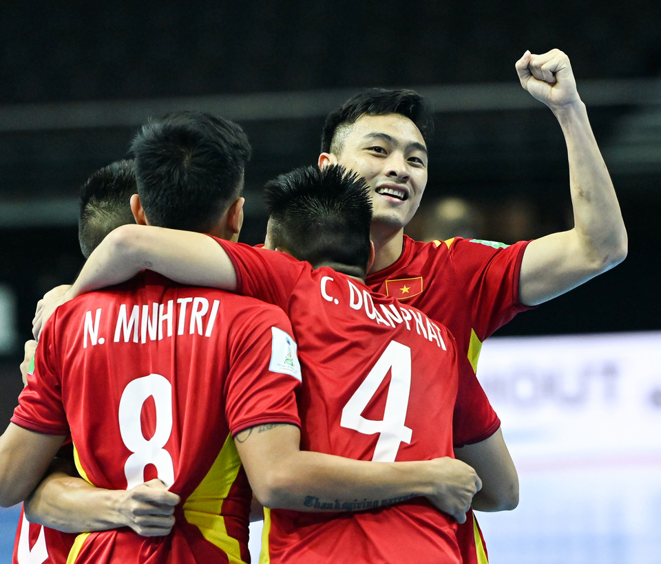 Đây là lần thứ hai tuyển futsal Việt Nam vượt qua vòng bảng ở sân chơi lớn nhất hành tinh này sau lần đầu tham dự vào năm 2016. (Ảnh: VFF)