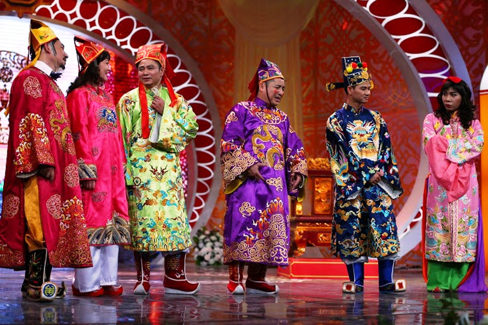 Hình ảnh 'bộ sậu' quen thuộc của Táo quân 2016 chính thức lộ diện rực rỡ trên sân khấu. (Ảnh: VFC)