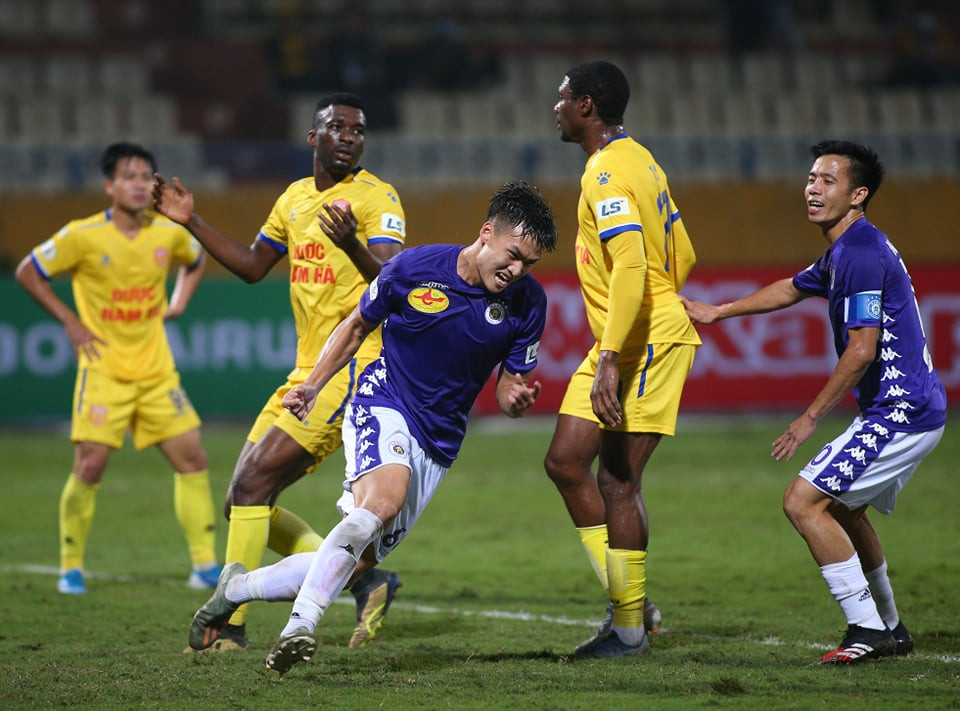 Nam Định đã chơi rất nỗ lực nhưng không thể giành chiến thắng trước đội chủ nhà Hà Nội FC trong ngày mở màn V-League 2020. (Ảnh: Nguyên An/Vietnam+)