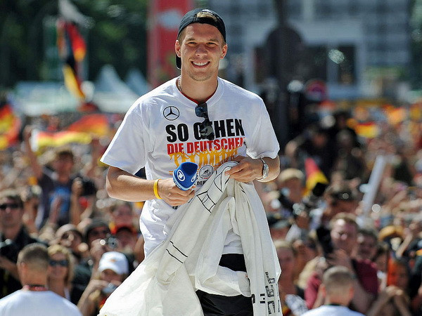 Cùng tuyển Đức giành vị trí thứ ba World Cup 2006 (Ảnh: Nguồn Dfb.de)