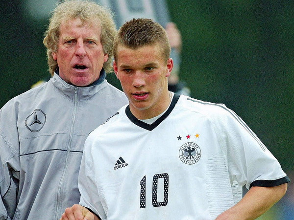 Lần đầu trong màu áo tuyển Đức năm 2004 (Nguồn: Dfb.de)