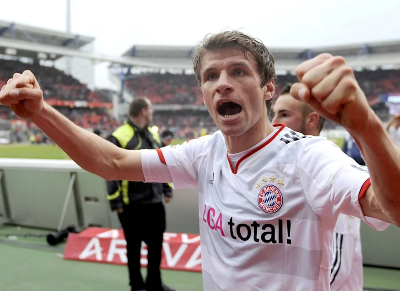 Số trận đấu của Mueller tại đấu trường Champions League là 109 (2 trận sơ loại), là cầu thủ Đức thi đấu ở Champions League nhiều nhất cũng là cầu thủ Bayern có số lần ra sân nhiều nhất trong lịch sử CLB. (Nguồn: Fcb.de)