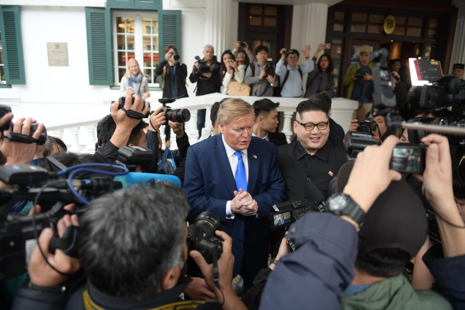 Sau đó, hai người kết thân và thường xuyên xuất hiện ở các sự kiện quốc tế lớn (Ảnh: Minh Sơn/Vietnam+)