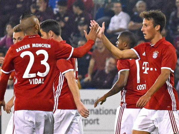 Vidal và Benko (cú đúp) ghi bàn trong trận giao hữu thắng 5-0 giữa Bayern và KAS Eupen. (Nguồn: Fcb.de)