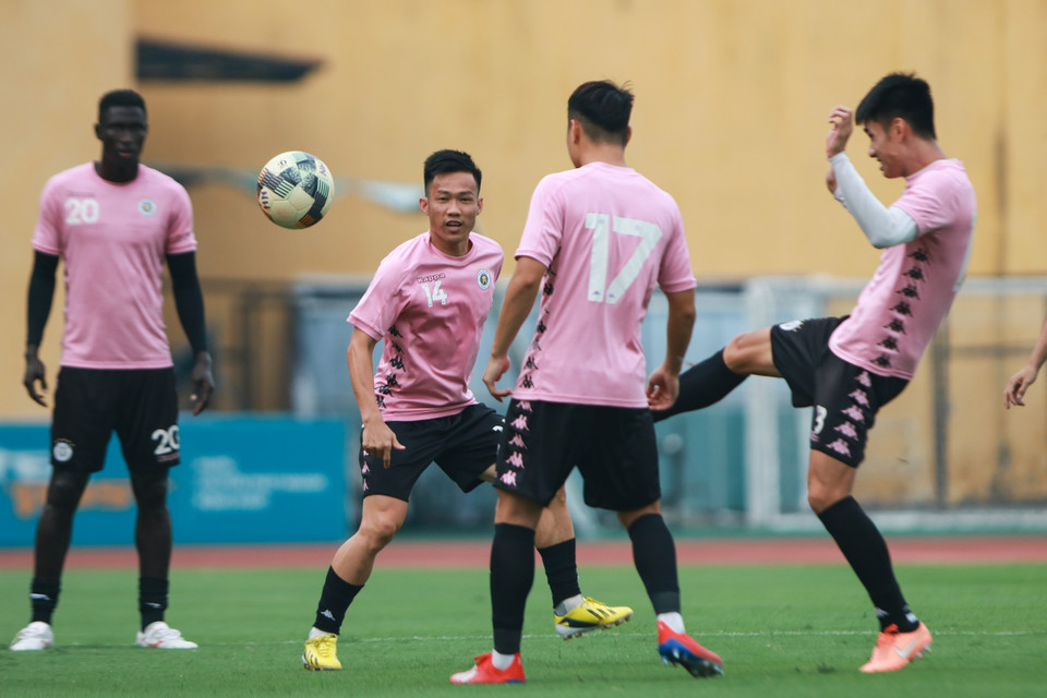 Ở tuổi 36, Tấn Tài vẫn giữ được cơ thể săn chắc, thể lực và sự dẻo dai đáng kinh ngạc. (Ảnh: Hiển Nguyễn/Vietnam+)