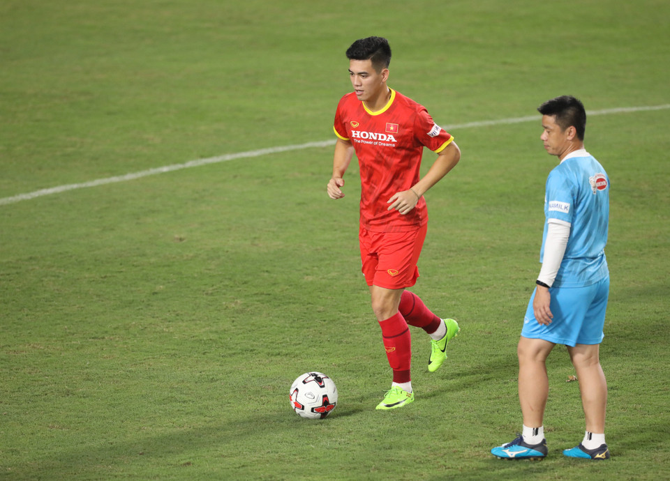 Đội tuyển Việt Nam vẫn duy trì tập luyện nhằm chuẩn bị cho vòng loại World Cup 2022 vào chiều nay (11/5) tại Hà Nội với không khí thoải mái. (Ảnh: PV/Vietnam+) 