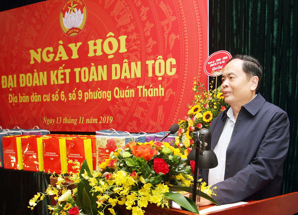 Bí thư Trung ương Đảng, Chủ tịch Uỷ ban Trung ương Mặt trận Tổ quốc Việt Nam Trần Thanh Mẫn phát biểu tại Ngày hội Đại đoàn kết toàn dân tộc ở khu dân cư số 6 và số 9, phường Quán Thánh, quận Ba Đình. (Ảnh: Nguyễn Dân/TTXVN)