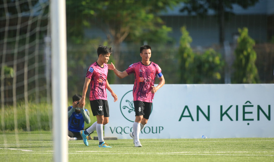 Còn lại, đội bóng Đạt Tín vô địch giải đấu khu vực miền Nam (SPL) sớm một vòng đấu và cầm chắc tấm vé dự vòng chung kết. (Ảnh: CTV/Vietnam+)