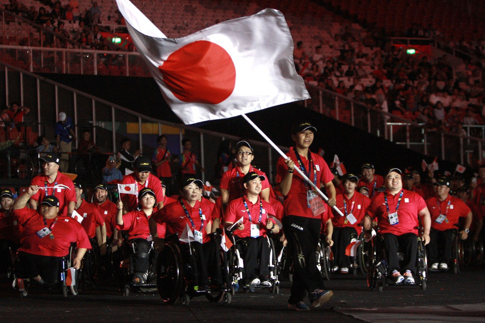 Đoàn vận động viên Nhật Bản diễu hành trong lễ khai mạc Asian Para Games 2018 tại Jakarta, Indonesia ngày 6/10. (Nguồn: AFP/ TTXVN)