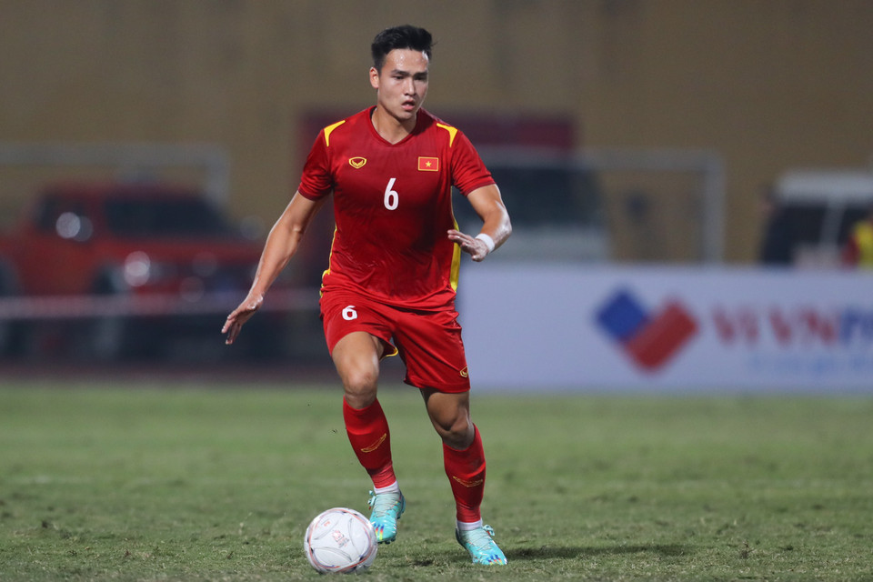 Các pha tạt bóng hoặc phối hợp ở hai bên cánh của đội tuyển Việt Nam luôn thiếu chuẩn xác. (Ảnh: PV/Vietnam+)