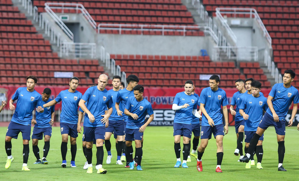 Trận đấu giữa tuyển Việt Nam với Thái Lan sẽ diễn ra lúc 19 giờ tối nay (5/9). Cuộc đấu này được ví như 'siêu kinh điển' của bóng đá khu vực Đông Nam Á. 