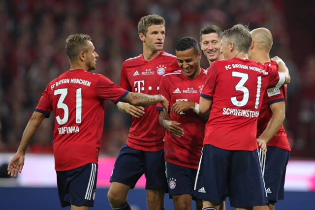 Tất cả đều mặc áo số 31