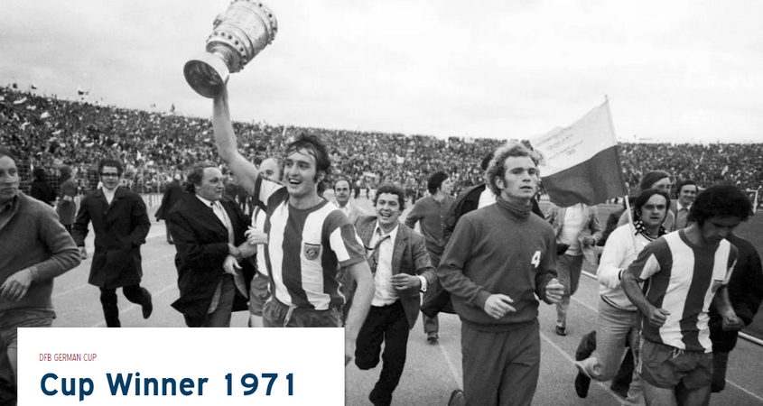 Trận chung kết diễn ra ngày 19/6/1971, FC Bayern thắng FC Köln với tỷ số 2-1. Ghi bàn: Beckenbauer, Schneider.(Nguồn: Fcb.de)