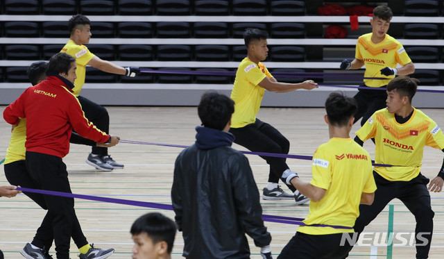 U23 Việt Nam chủ yếu tập luyện các bài tập nhẹ nhằm hồi phục thể lực và cải thiện thể trạng. (Ảnh: Newsis)